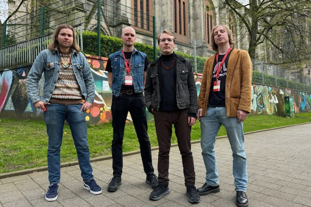 Flight band photo